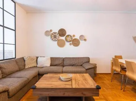 Apart-hotel Eca Atmabnb33 3*