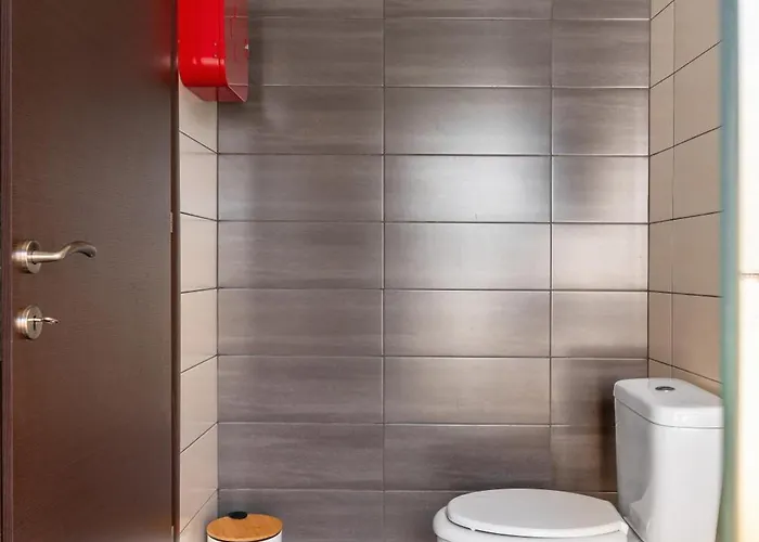 Aparthotel Eca Apartments Atmabnb33 3*